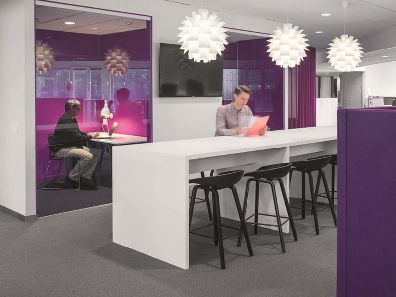 SAS Hauptsitz mit Svensson stoff