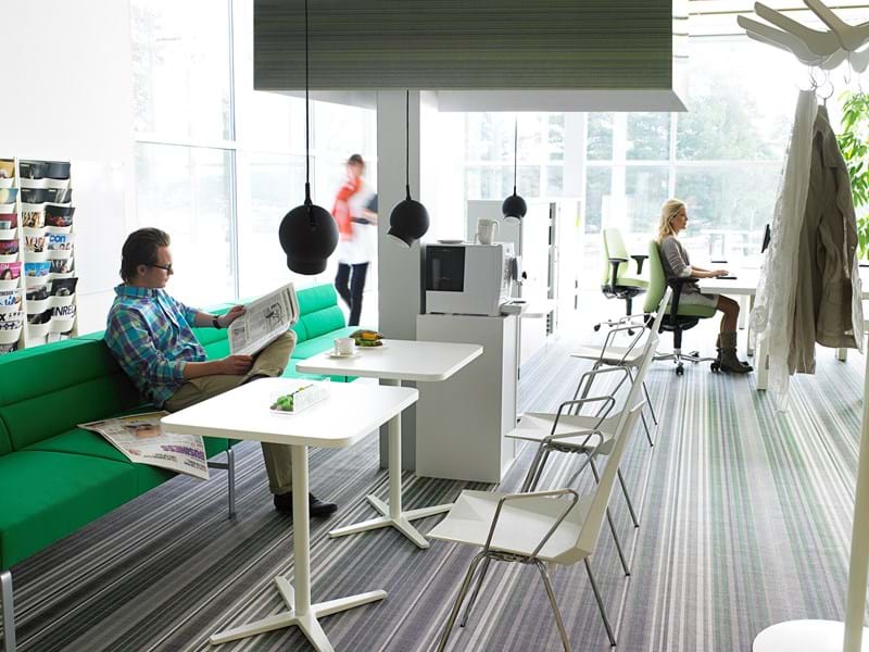 Kinnarp büro mit Svensson Stoffe