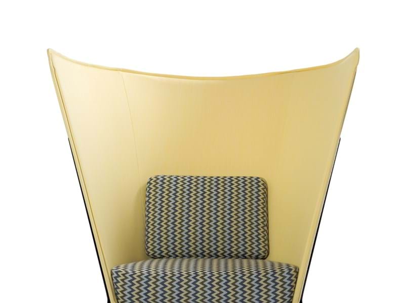 Svenssons möbeltyg Accessoire River på fotölj från Inno