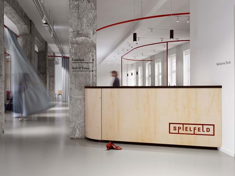 Spielfeld mit Svensson Vorhangstoffe Grain